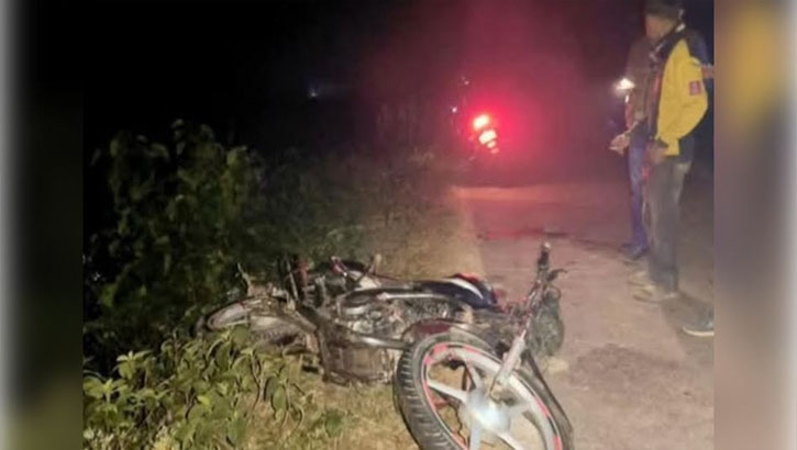 সিরাজগঞ্জের রায়গঞ্জে ট্রলি-মোটরসাইকেল মুখোমুখি সংঘর্ষ, নিহত ১